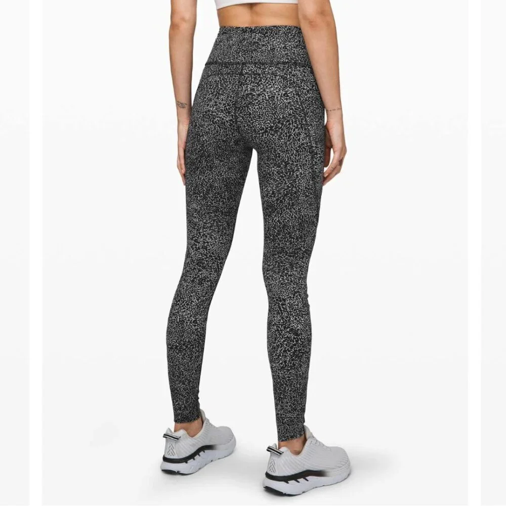 Lululemon Fast and Free Tight 28